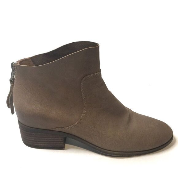 Lucky Brand Lahela Bootie in Size 7.5M - Picture 2 of 10